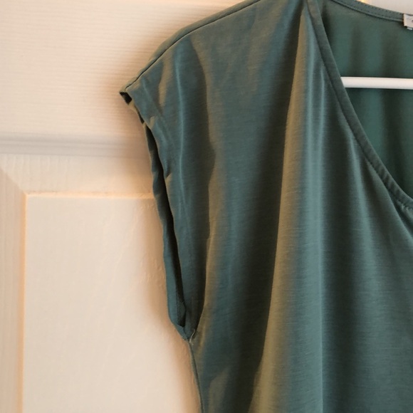 Green Envelope short sleeved blouse. Size S. Half zip. Lightweight. - Picture 4 of 6